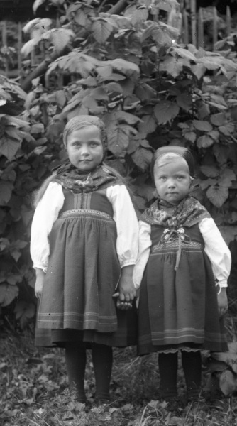 Elsa och Frida 1927