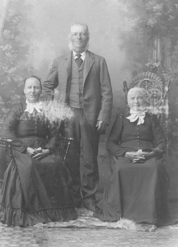 Stunis Jöns med hustru och hennes mor Ryss Carin