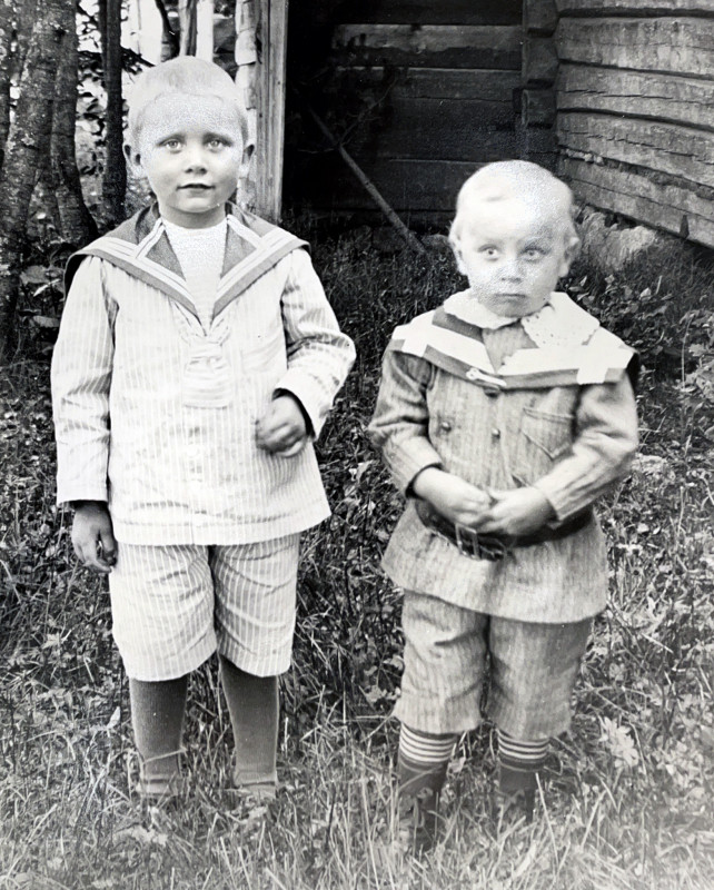 Hilmer och Robert vid Solgården